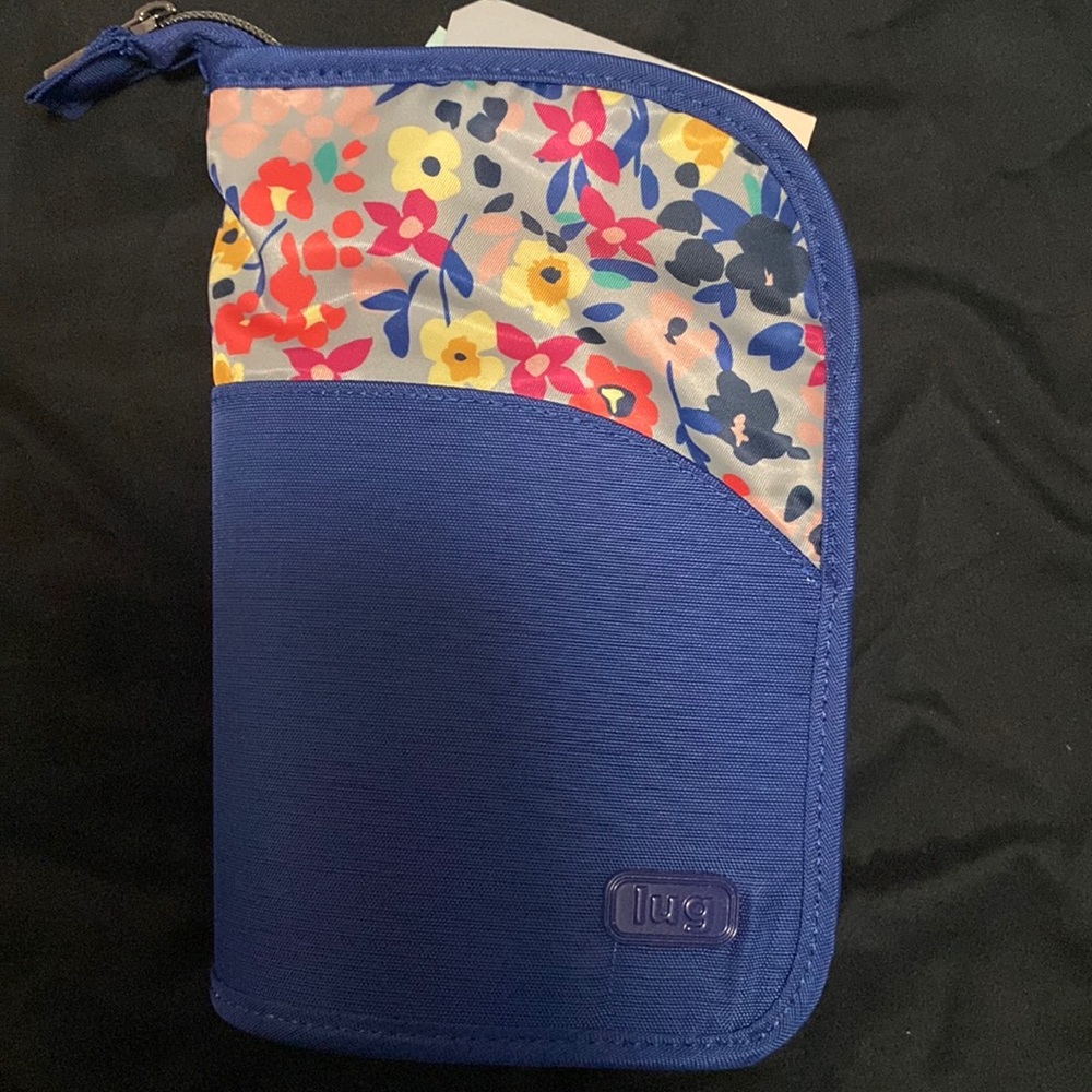 Nwt Makeup Brush Lug Canoe Holder Wildflower